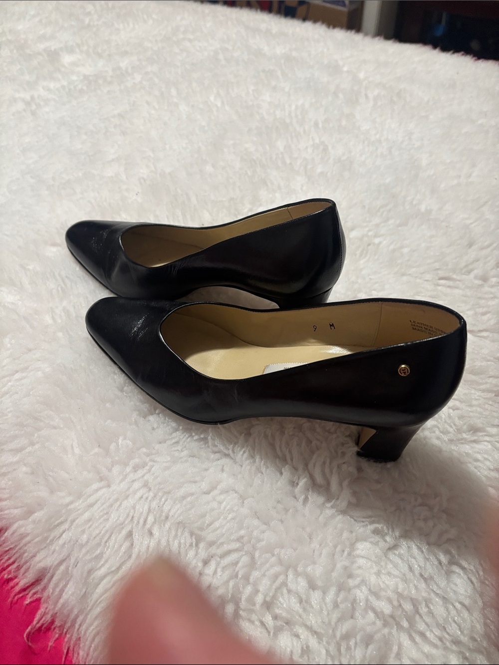Etienne Aigner Black Leather Pointed-Toe Pumps - Picture 2 of 7